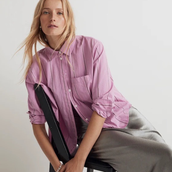 Madewell Tops - Madewell Signature Poplin Oversized Boyshirt in Stripe
Light Petunia
Size Large